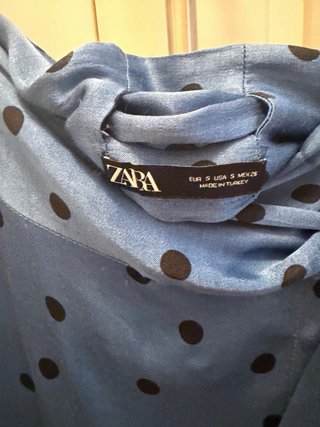 Falda Zara satinada lunares , tipo pareo talla S