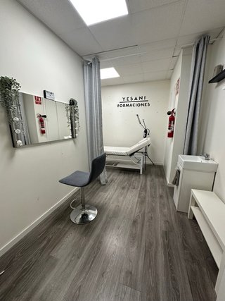 Traspaso estetica con licencia y reformado