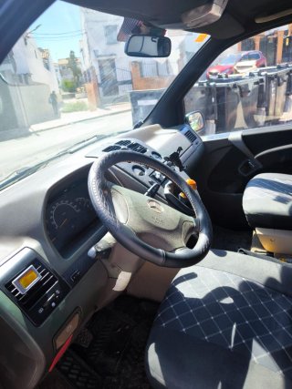 Mercedes-Benz . V220CD