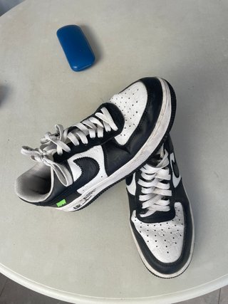 Zapatillas Nike Air Force 1 Negras y Blancas