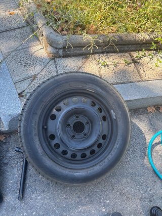 Rueda completa 15” 195/60 R15 88H llanta acero