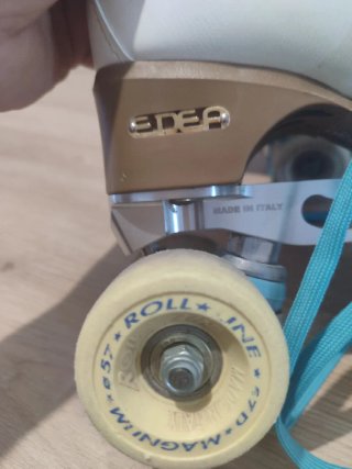 Patines EDEA blancos con cordones azules