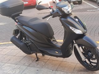 Piaggio Medley 125 iGet Negra 2026