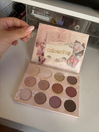 Paleta de sombras Colourpop