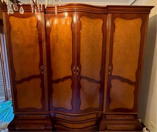 Conjunto muebles madera clásica