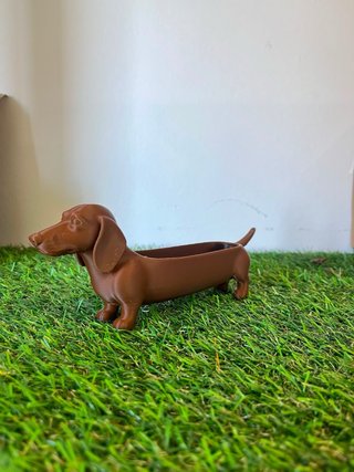 Figura Decorativa Teckel Marrón y marcapáginas