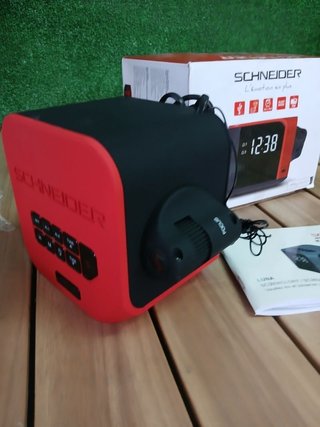 Radio despertador Schneider SC360A
