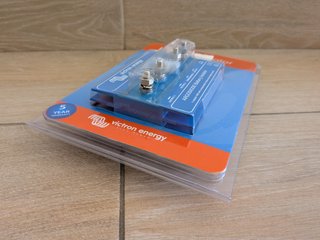 Victron 100-3AC separador carga 3 baterías barco