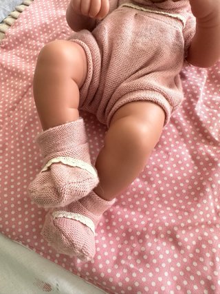 Muñeca Antonio Juan Recién Nacida con cambiador