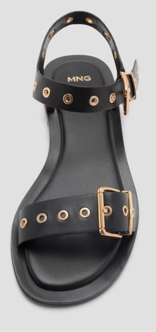 Sandalias Mango negras con hebillas doradas