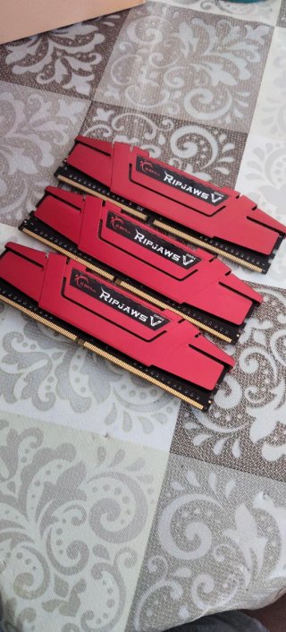 Lote 3 Memorias RAM G.Skill PC4 8GB
