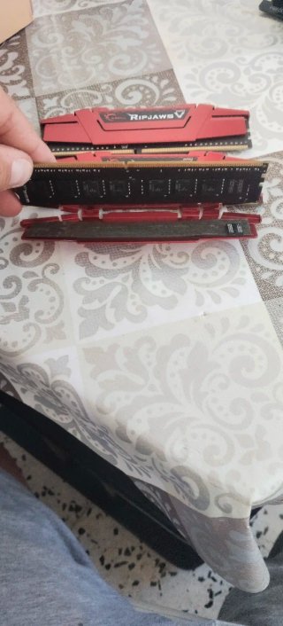 Lote 3 Memorias RAM G.Skill PC4 8GB