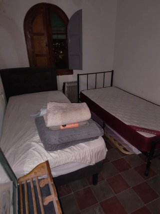 Cama con somier y colchón
