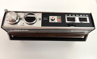Radio Cassette Grundig C201 FM Automática