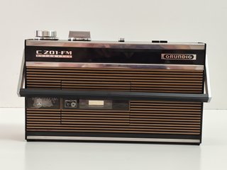 Radio Cassette Grundig C201 FM Automática