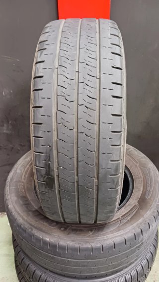 235/65 R16C 115/113R KUMHO PORTRAN KC53