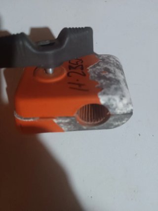 Abrazadera Manillar desbrozadora Husqvarna 235 R