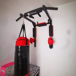 Aparato dominadas Domyos + saco + guantes