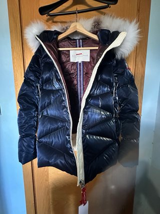 Plumífero Dichi Azul con Capucha de Pelo