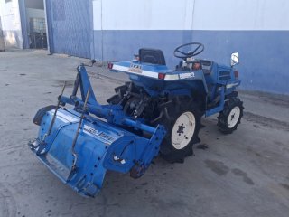 Tractor Iseki TU140 con rotavator