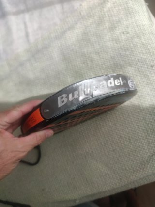 2 Racchette Bullpadel Vertex 02 e Head Typhoon