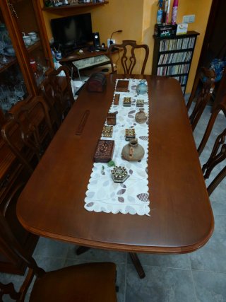 SE REGALAN muebles de madera de comedor