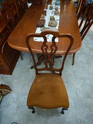 SE REGALAN muebles de madera de comedor