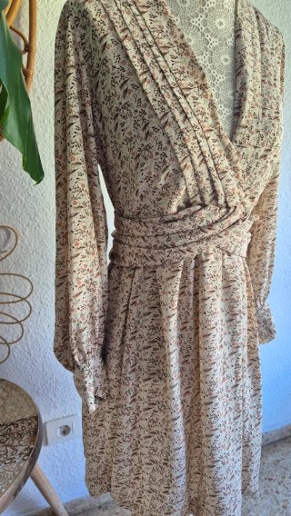 Vestido estampado floral manga larga