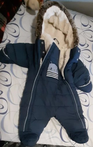 Buzo niña estampado perros