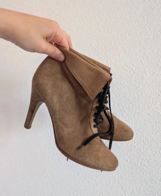 Botines Hazel piel beige tacón 37