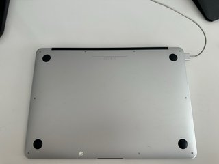 MacBook Air 13” 2015 i5 / 8GB RAM / 128GB SSD