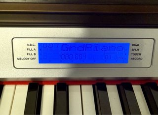 Thomann digital Piano DP30 con banco y auriculares