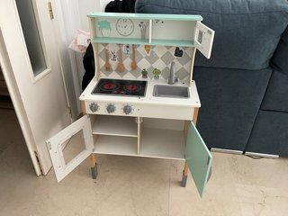 Cocinita de madera infantil
