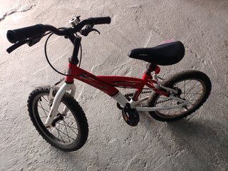 Bicicleta infantil 16 roja y blanca