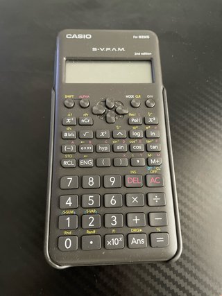 Calculadora Científica Casio fx-82MS