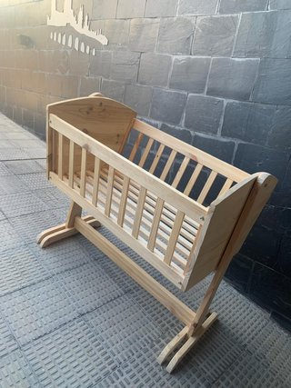 Cuna balancín madera artesanal + 2 colchones