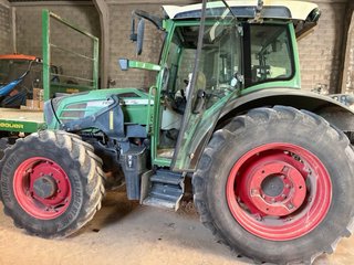 Tractor Fendt 210S con pala