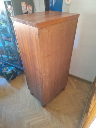 Armario pequeño de madera  de pino con cristal