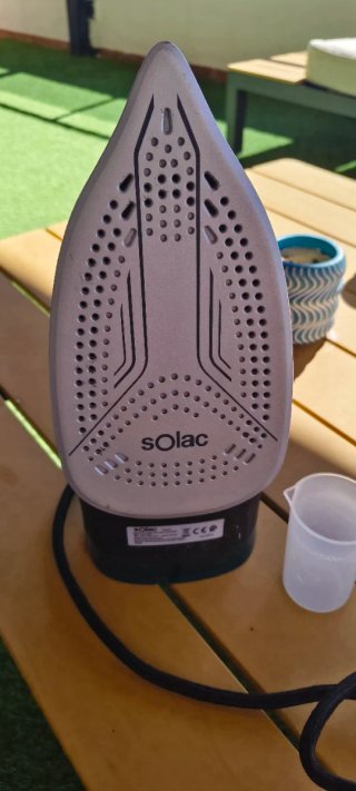 Plancha de ropa Solac azul