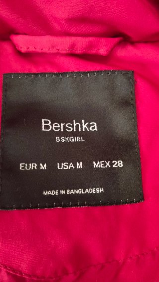 Cazadora Roja con Capucha Talla M