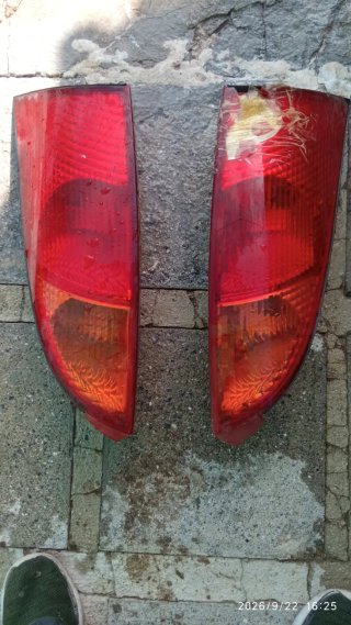 2 Pilotos traseros Ford Focus