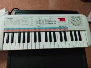 Teclado Yamaha Mini