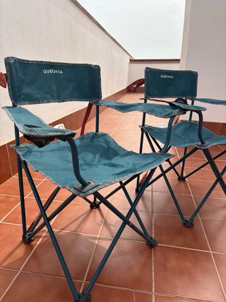 2 Sillas y Mesa Plegables Camping Quechua