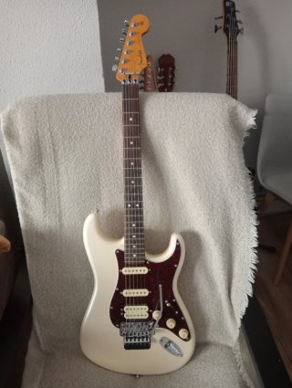 Fender Stratocaster Player HSS Floyd Rose