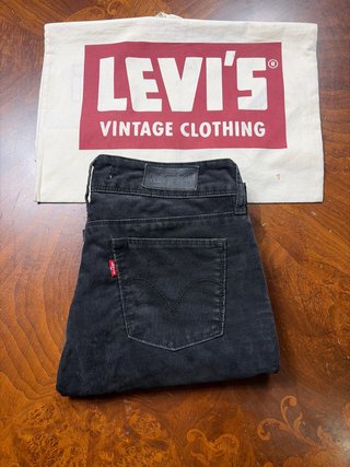Pantaloni Levi's 570 Straight Fit in Velluto