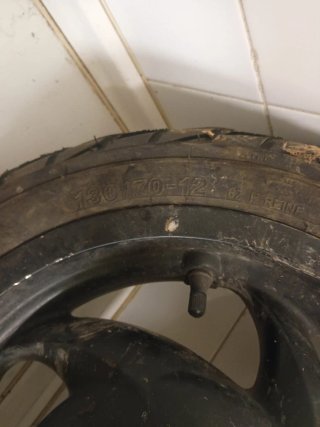 Rueda 130/70-12