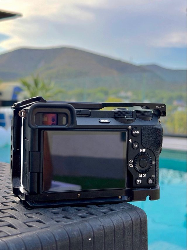 Sony A6700 (como nueva)