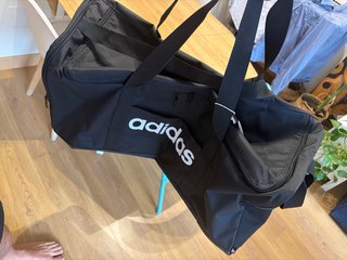 Maleta deportiva Adidas negra