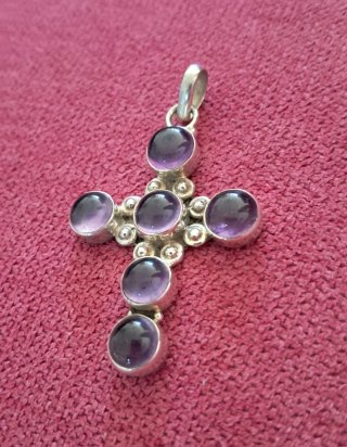 Cruz de Plata con Piedras Amatista