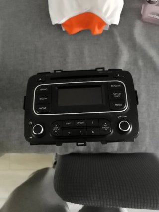 Radio Kia carens 2017.